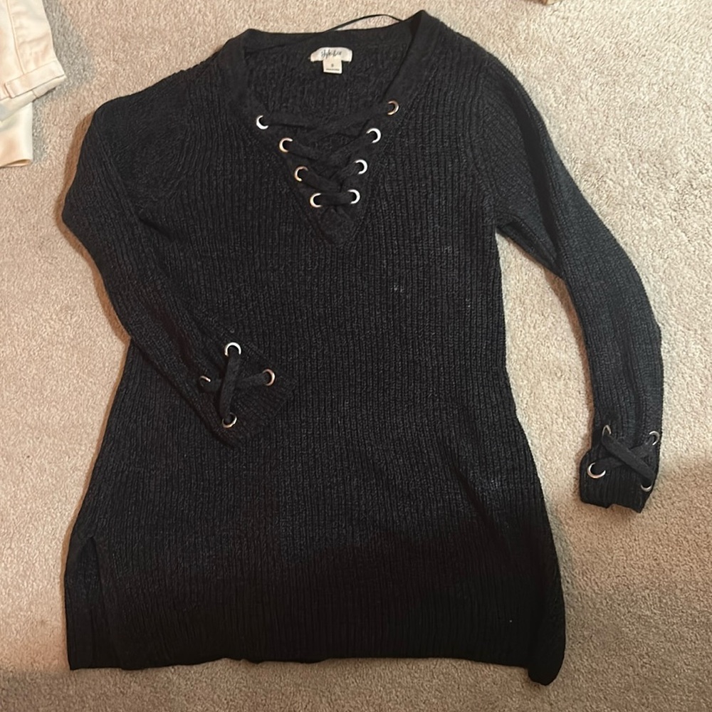 Cable & Gauge Women’s Gray Tie Up Sweater - Small oversided